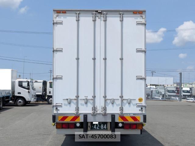 Mitsubishi GREAT 2018-02 8527599-6