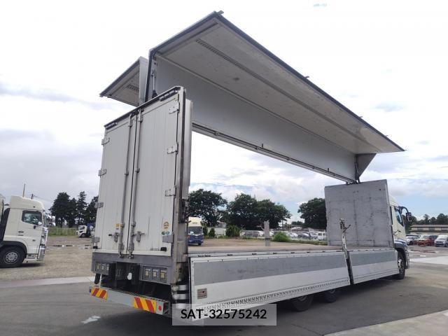 Mitsubishi GREAT 2018-03 8527598-9