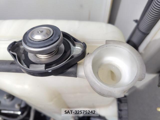 Mitsubishi GREAT 2018-03 8527598-12