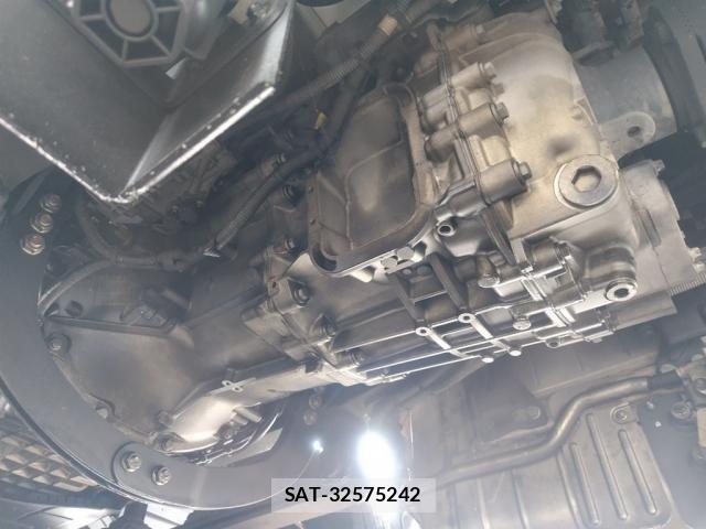 Mitsubishi GREAT 2018-03 8527598-19