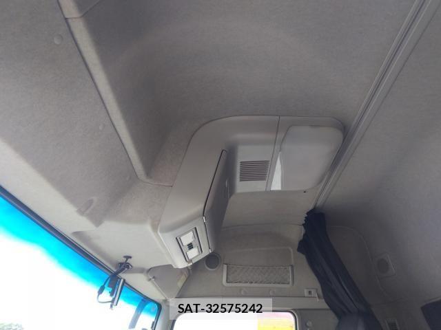 Mitsubishi GREAT 2018-03 8527598-27
