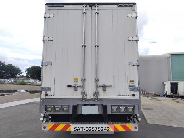 Mitsubishi GREAT 2018-03 8527598-4