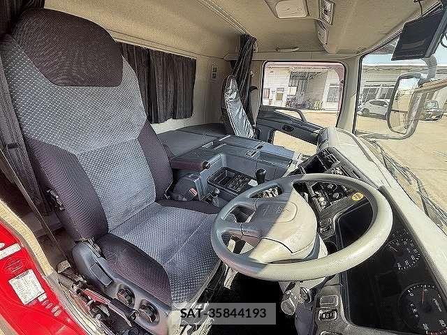 Mitsubishi GREAT 2012-09 8563699-9