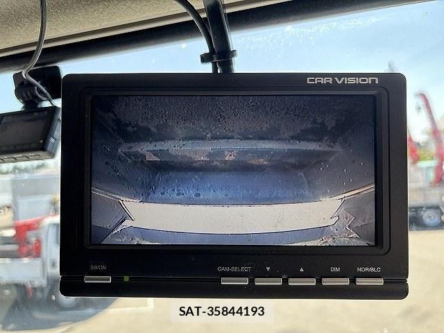Mitsubishi GREAT 2012-09 8563699-13