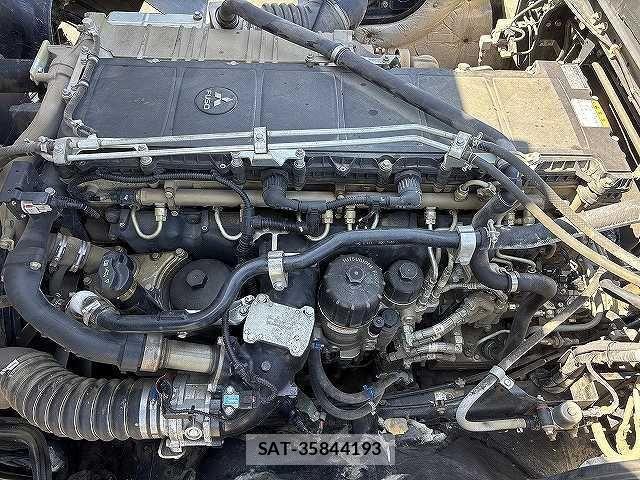Mitsubishi GREAT 2012-09 8563699-15