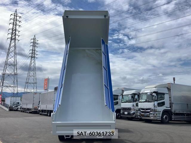 Mitsubishi GREAT 2026-05 8629156-9