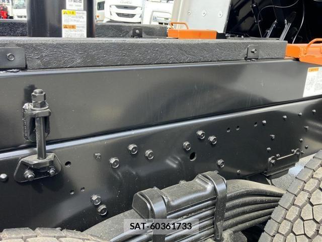 Mitsubishi GREAT 2026-05 8629156-13