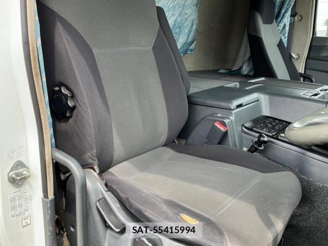 Mitsubishi GREAT 2016-05 8629167-17