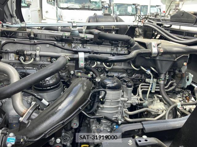 Mitsubishi GREAT 2026-06 8629155-16