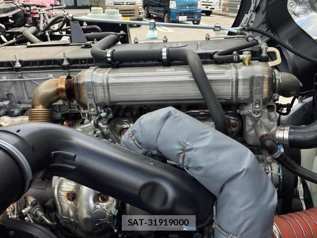 Mitsubishi GREAT 2026-06 8629155-17