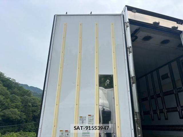 Mitsubishi GREAT 2020-10 8629161-17