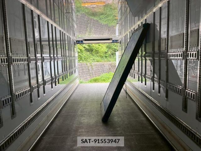 Mitsubishi GREAT 2020-10 8629161-19
