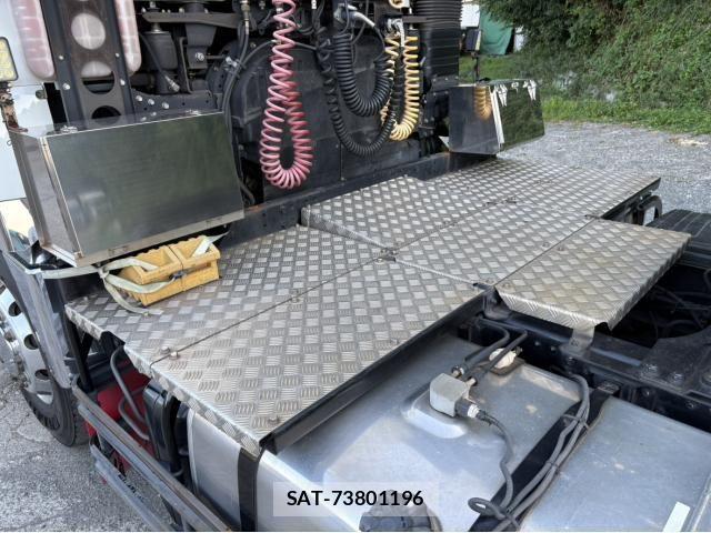 Mitsubishi GREAT 2018-11 8629166-21