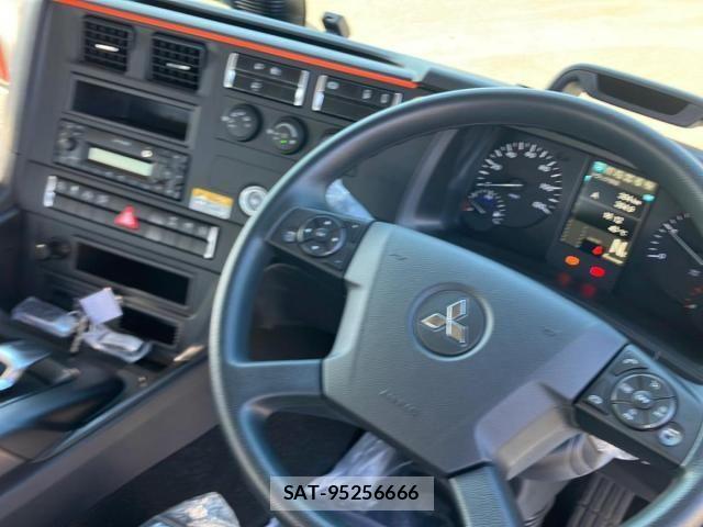 Mitsubishi GREAT 2026-05 8629152-16