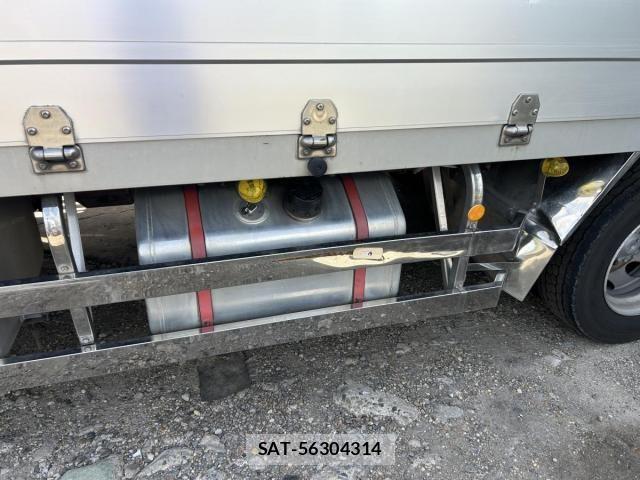 Mitsubishi GREAT 2012-07 8629169-9