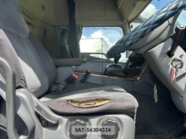 Mitsubishi GREAT 2012-07 8629169-18