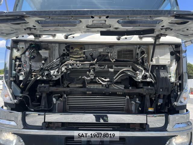 Mitsubishi GREAT 2014-02 8661835-11