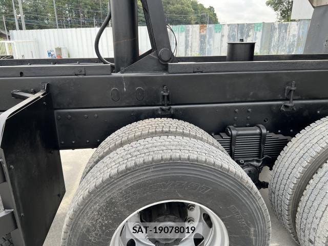 Mitsubishi GREAT 2014-02 8661835-15