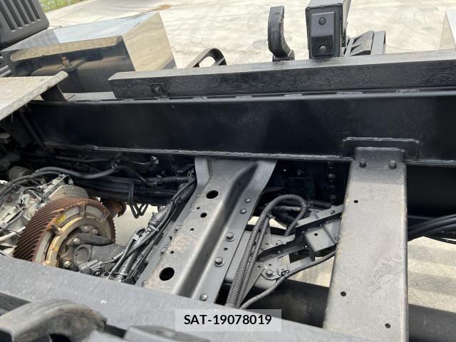 Mitsubishi GREAT 2014-02 8661835-21