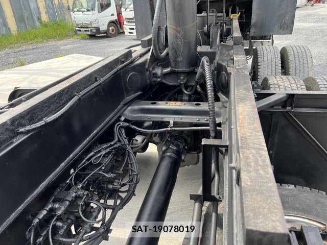 Mitsubishi GREAT 2014-02 8661835-23