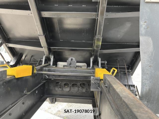 Mitsubishi GREAT 2014-02 8661835-24