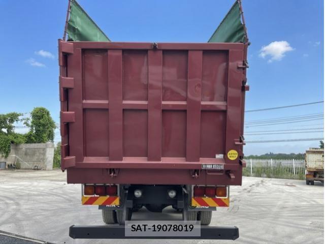 Mitsubishi GREAT 2014-02 8661835-3