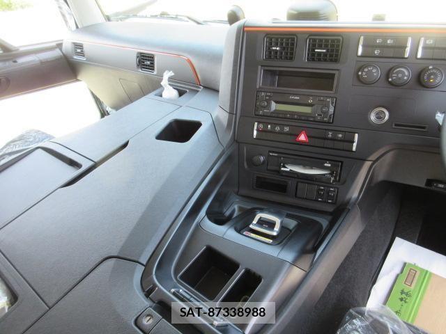 Mitsubishi GREAT 2026-05 8661832-11