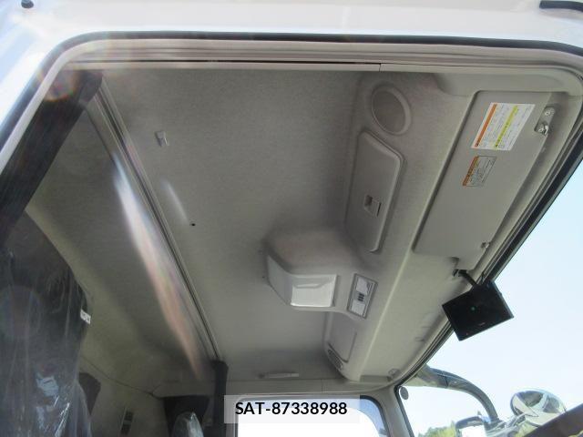 Mitsubishi GREAT 2026-05 8661832-14