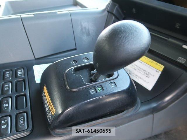 Mitsubishi GREAT 2014-09 8666988-17