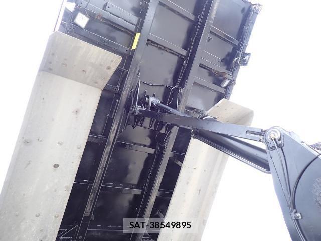 Mitsubishi GREAT 2019-10 8661831-17