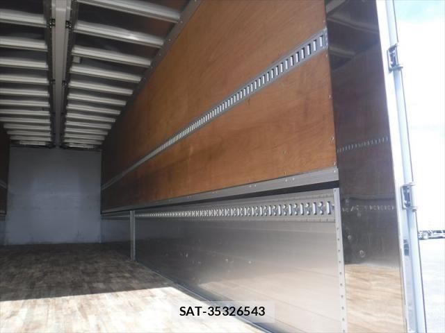 Mitsubishi GREAT 2023-01 8661834-21