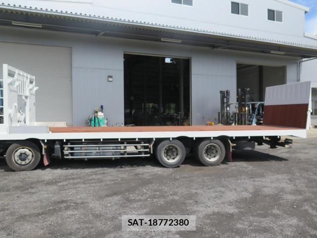Mitsubishi GREAT 2015-01 8666987-11