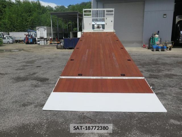Mitsubishi GREAT 2015-01 8666987-13