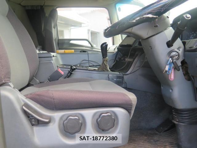Mitsubishi GREAT 2015-01 8666987-26