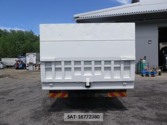 Mitsubishi GREAT 2015-01 8666987-7