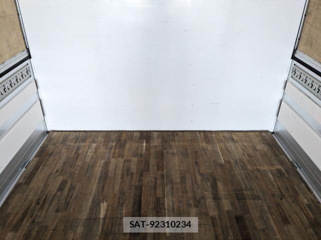 Mitsubishi GREAT 2024-09 8666986-13