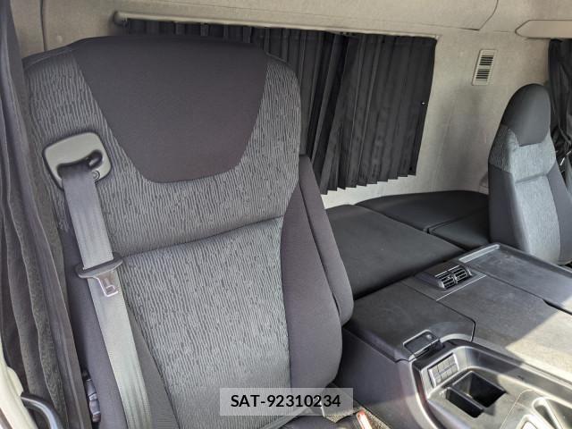 Mitsubishi GREAT 2024-09 8666986-23