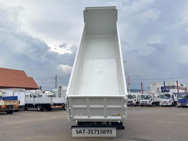 Mitsubishi GREAT 2026-05 8666982-9