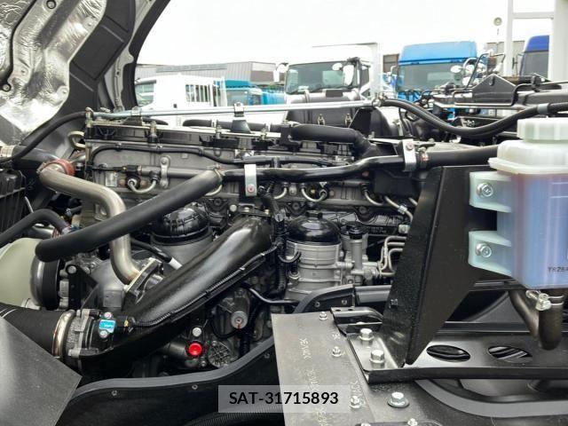 Mitsubishi GREAT 2026-05 8666982-19