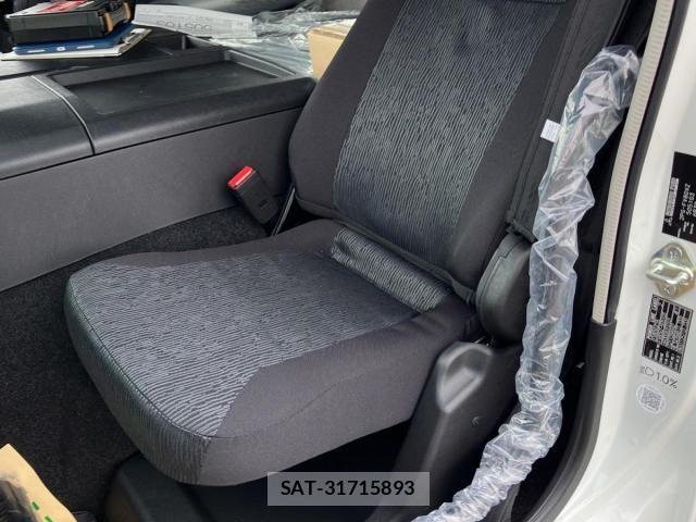 Mitsubishi GREAT 2026-05 8666982-22