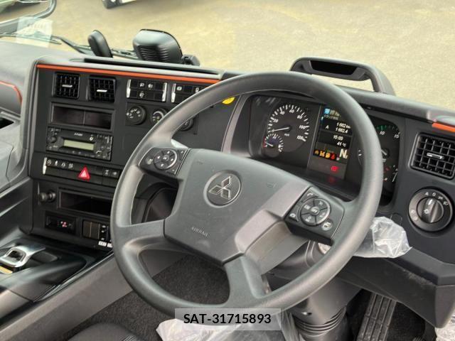 Mitsubishi GREAT 2026-05 8666982-23