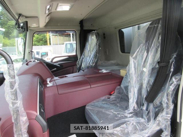 Mitsubishi GREAT 2026-05 8661829-15