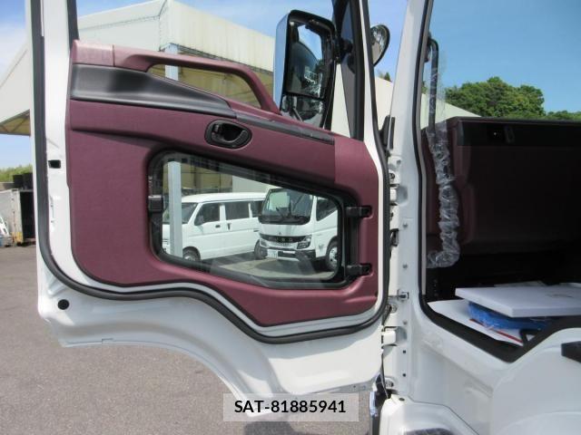 Mitsubishi GREAT 2026-05 8661829-17