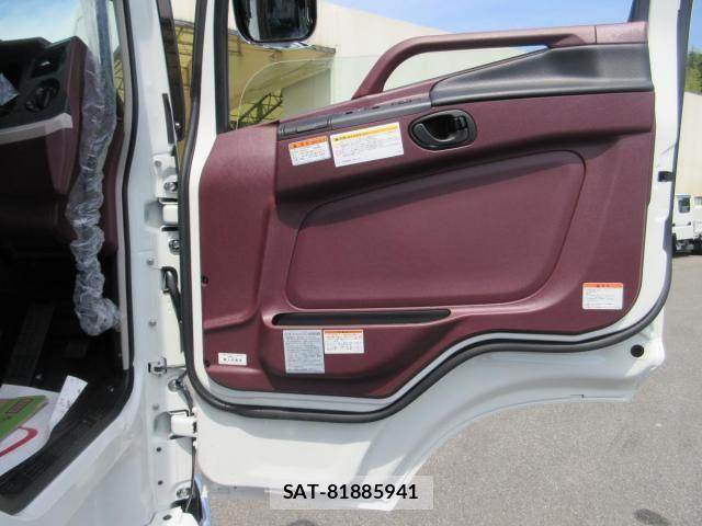 Mitsubishi GREAT 2026-05 8661829-7