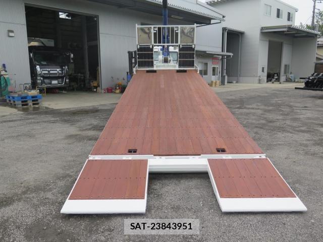 Mitsubishi GREAT 2014-01 8666985-16
