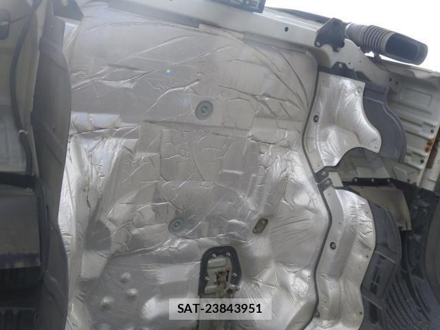 Mitsubishi GREAT 2014-01 8666985-26