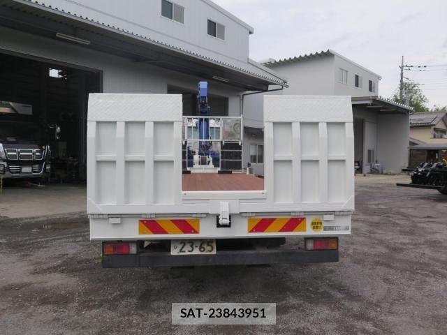 Mitsubishi GREAT 2014-01 8666985-7