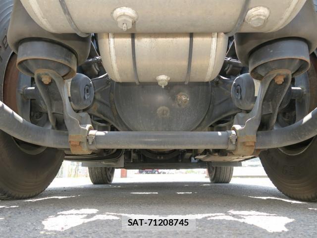 Mitsubishi GREAT 2021-06 8661838-12