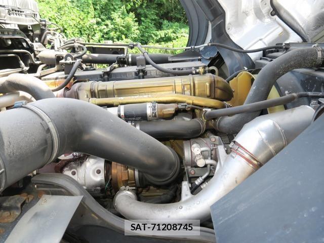 Mitsubishi GREAT 2021-06 8661838-17
