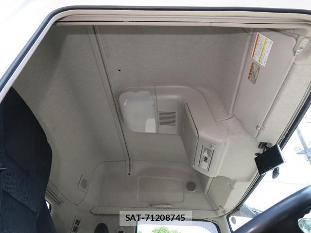 Mitsubishi GREAT 2021-06 8661838-18